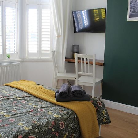 Stylish Ensuite Room 15 Mins To Central ロンドン エクステリア 写真